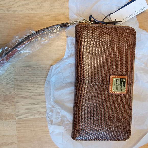 Dooney & Bourke Wallet/Wristlet - Picture 3 of 5